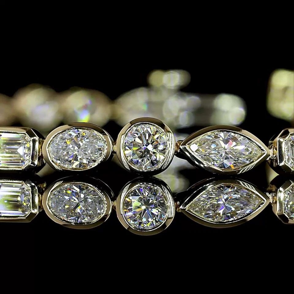 LAB-GROWN 4.75 CARAT MIX E-F-VS DIAMOND 14K YELLOW GOLD TENNIS BRACELET: LAB-GROWN 4.75 CARAT MIX E-F-VS DIAMOND 14K YELLOW GOLD TENNIS BRACELET Title: High-quality Brand-New Echo Friendly Elegant Lab-Grown 4.75 Carat MIX E-F-VS Diamond 14K Yellow Gold Tennis Bracelet Vide
