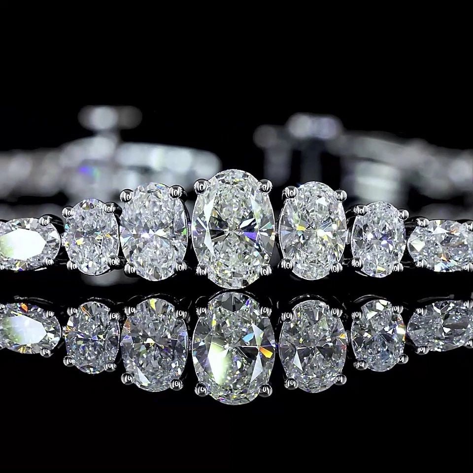 LAB-GROWN 4.49 CARAT OVAL E-F- DIAMOND 14K WHITE GOLD TENNIS BRACELET: LAB-GROWN 4.49 CARAT OVAL E-F- DIAMOND 14K WHITE GOLD TENNIS BRACELET Title: High-quality Brand-New Echo Friendly Elegant Lab-Grown 4.49 Carat Oval E-F- Diamond 14K White Gold Tennis Bracelet Video Li