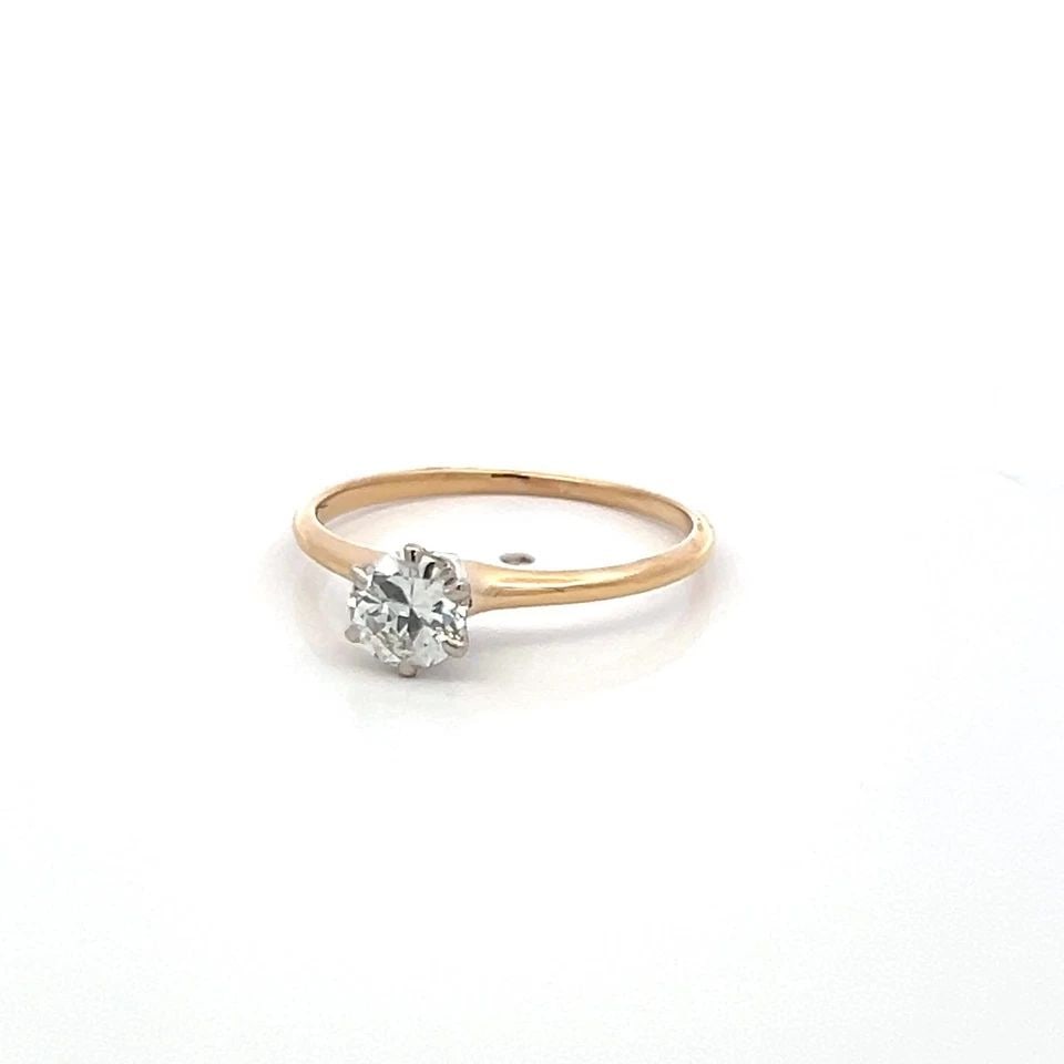 0.45 CARAT CIRCULAR BRILLIANT CUT DIAMOND 14 KARAT YELLOW GOLD ENGAGEMENT RING: 0.45 CARAT CIRCULAR BRILLIANT CUT DIAMOND 14 KARAT YELLOW GOLD ENGAGEMENT RING PRODUCT DESCRIPTION Title: 0.45 Carat Circular Brilliant Cut G VS2 Diamond 14 Karat Yellow Gold Engagement Ring Style: En