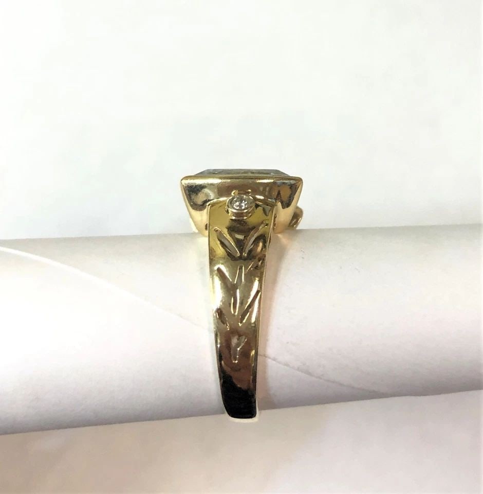 14K GOLD RING WITH 5CT AQUAMARINE AND DIAMONDS ALL NATURAL (SIZE: 7.25) 5 GRAMS: 14K GOLD RING WITH 5CT AQUAMARINE AND DIAMONDS (SIZE: 7.25) 14k Gold Ring with 5ct Aquamarine and Diamonds You are bidding on a 14k Gold Ring with natural Aquamarine and Diamonds. The ring has been fu