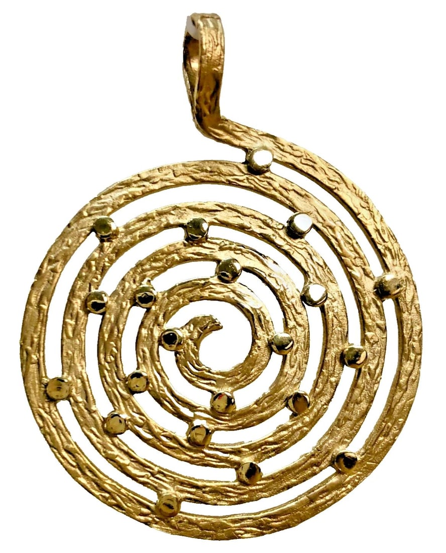 NEW 14K YELLOW GOLD FANCY SWIRL PENDANT VERY UNIQUE 6.2G: NEW 14K GOLD FANCY SWIRL PENDANT New 14K Gold Fancy Swirl Pendant You are bidding on a brand new 14k Gold Fancy Swirl Pendant. The the pendant is in great condition. It is approx 32mm wide, 42mm long 