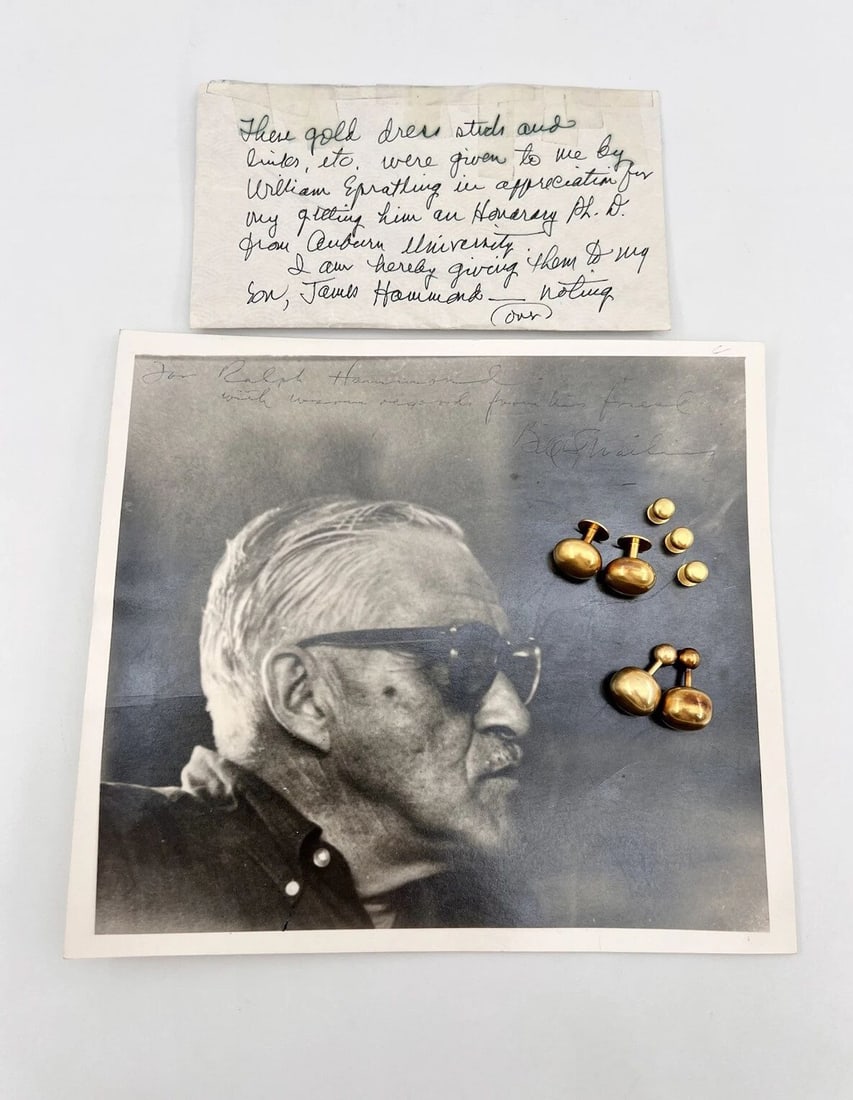 RARE WILLIAM SPRATLING MODERNIST 18K GOLD BALL CUFFLINKS SET & SIGNED PHOTOGRAPH: RARE WILLIAM SPRATLING MODERNIST 18K GOLD BALL CUFFLINKS SET & SIGNED PHOTOGRAPH Rare WILLIAM SPRATLING Modernist 18k Gold Ball Cufflinks Set & Signed Photograph Metal: 18k Yellow Gold Total Weight Of