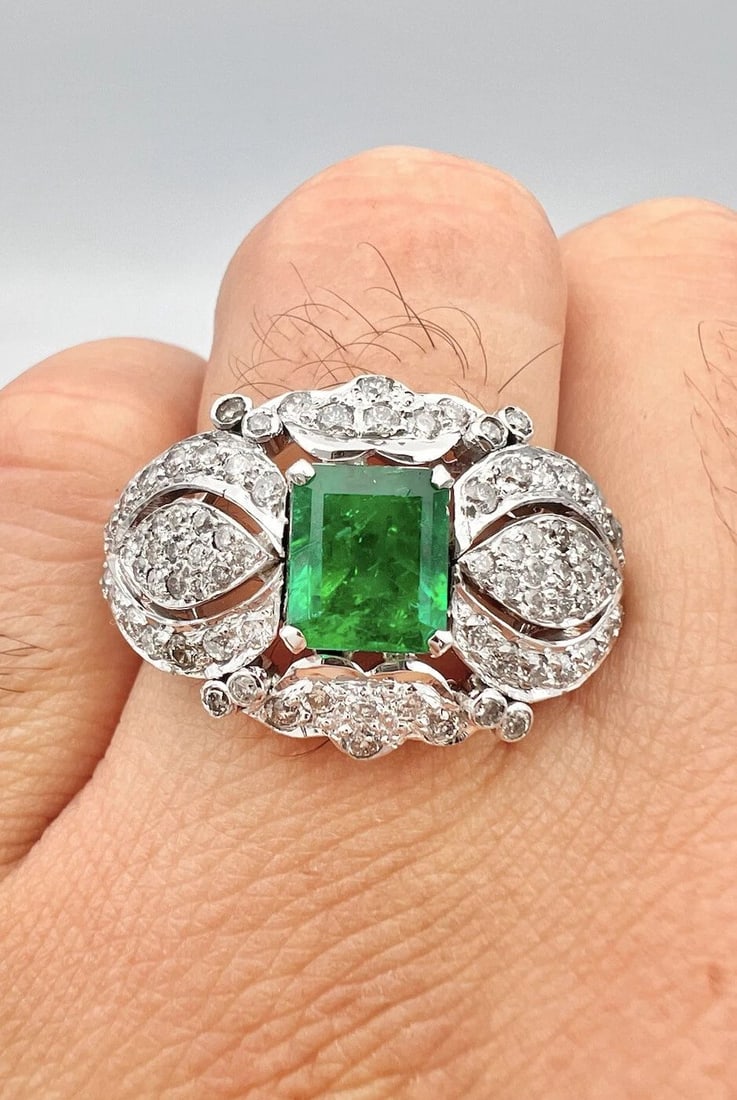 MASSIVE ANTIQUE ART DECO 18K WHITE GOLD EMERALD & DIAMOND FILIGREE RING (1 of 2)