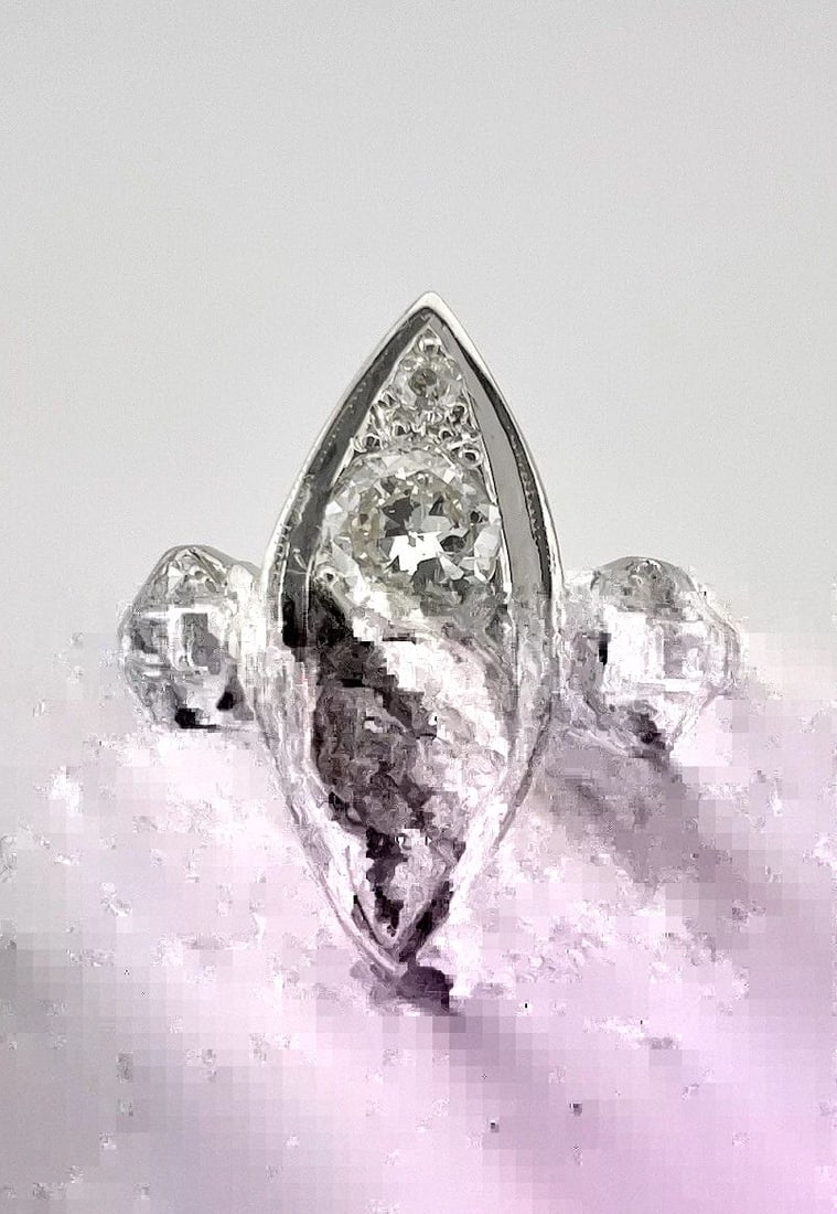ANTIQUE ART DECO PLATINUM OLD EUROPEAN CUT & BAGUETTE CUT DIAMOND NAVETTE RING (1 of 2)