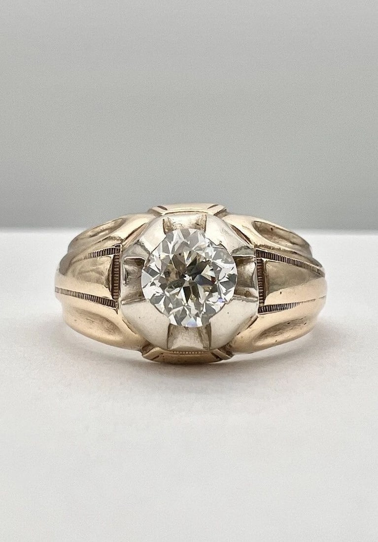 ANTIQUE ART DECO 14K YELLOW GOLD .90CT OLD EUROPEAN CUT DIAMOND MEN'S RING: ANTIQUE ART DECO 14K YELLOW GOLD .90CT OLD EUROPEAN CUT DIAMOND MEN'S RING Antique Art Deco 14K Yellow Gold .90ct Old European Cut Diamond Men's Ring Size: 9.5- Can Be Sized Weight is 7.6 Grams on My 