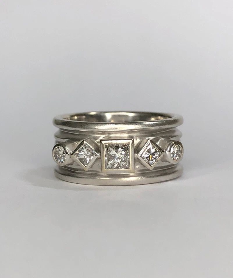 DESIGNER SAM LEHR 18K WHITE GOLD 1.18TCW VS PRINCESS & ROUND DIAMOND BAND RING (1 of 2)