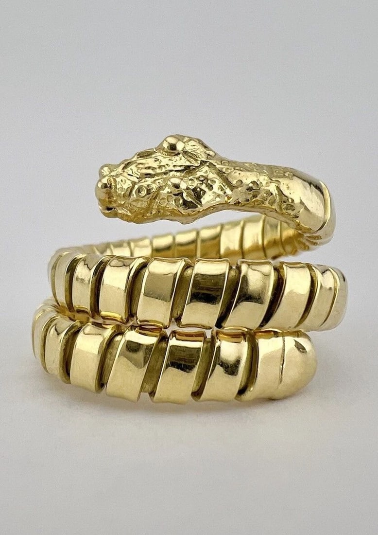 DESIGNER ITALY 18K YELLOW GOLD DETAILED COILED SNAKE SERPENT RING 14.8G: DESIGNER ITALY 18K YELLOW GOLD DETAILED COILED SNAKE SERPENT RING 14.8G Designer Italy 18k Yellow Gold Detailed Coiled Snake Serpent Ring 14.8g Ring Size Is Around Size 6 Currently But Can Be Adjustab