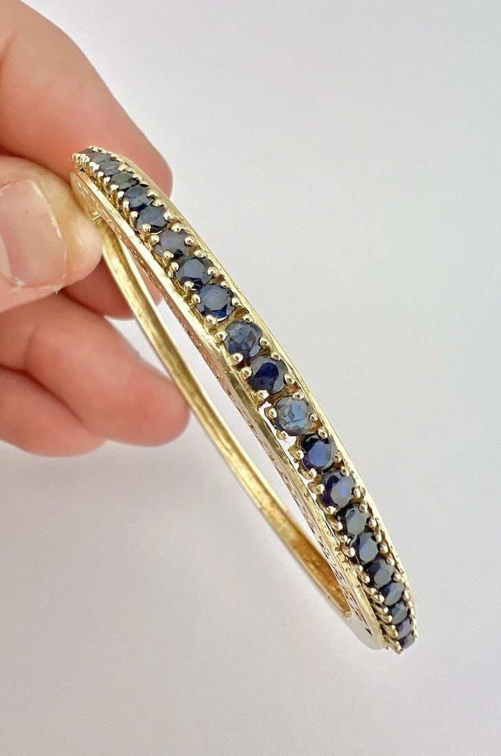 ANTIQUE 14K YELLOW GOLD PRONG SET BLUE SAPPHIRE HINGED BANGLE BRACELET 16.5G (1 of 2)