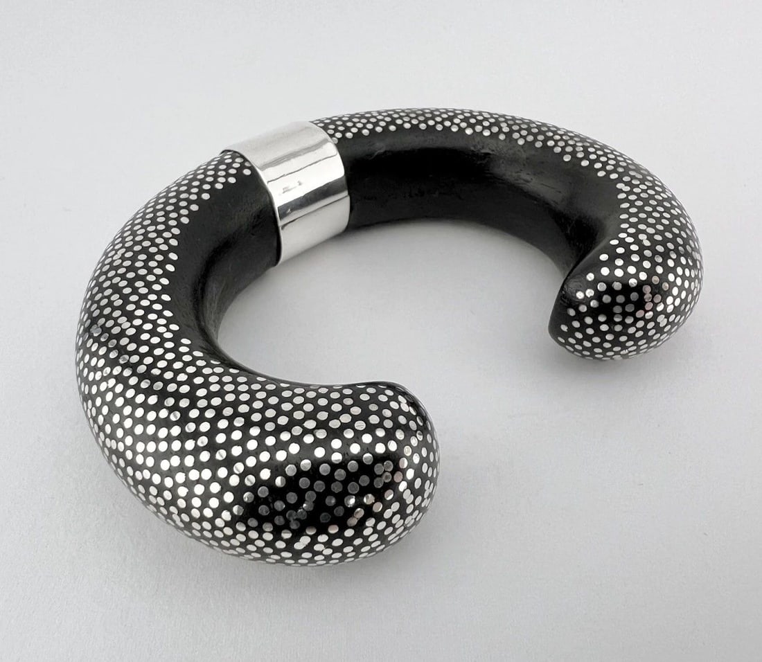 PATRICIA VON MUSULIN MODERNIST STERLING SILVER EBONY WOOD DOT CUFF BRACELET 117G (1 of 2)