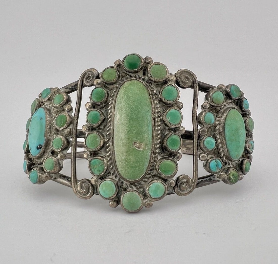 1920'S EARLY ZUNI COIN SILVER GREEN CERILLOS TURQUOISE CLUSTER CUFF BRACELET (1 of 2)