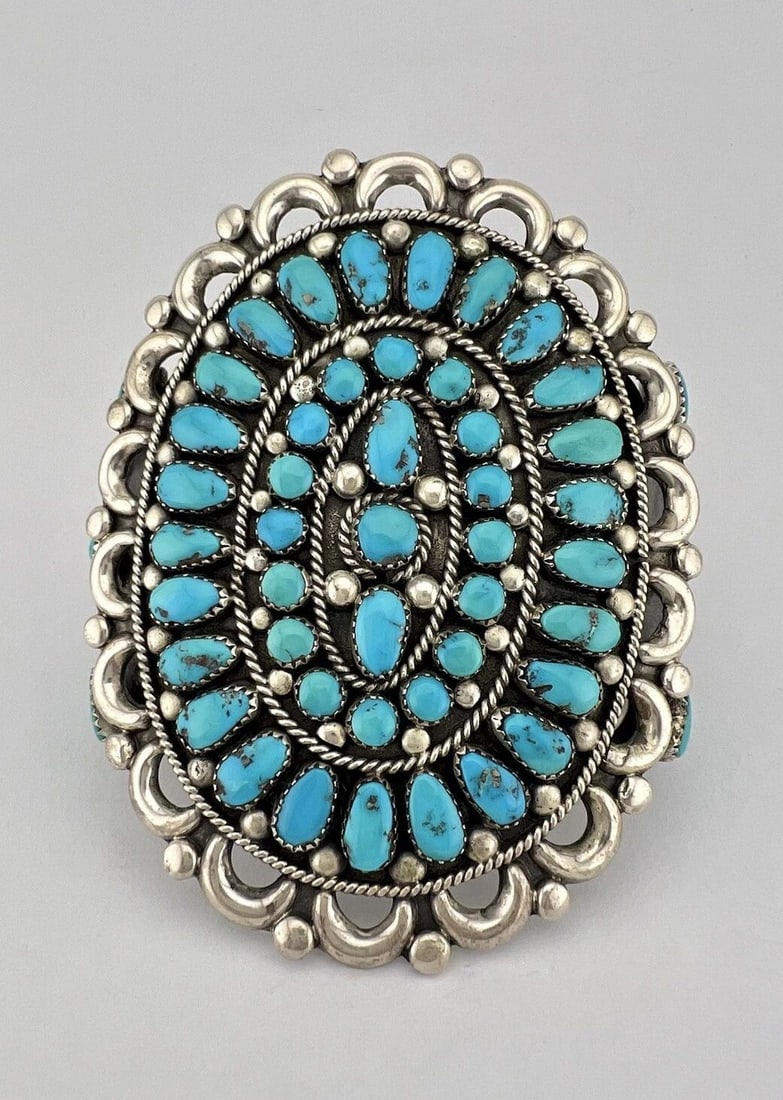 3.5" FANNIE ONDELACY ZUNI STERLING LONE MOUNTAIN TURQUOISE CUFF BRACELET 90.6G: 3.5" FANNIE ONDELACY ZUNI STERLING LONE MOUNTAIN TURQUOISE CUFF BRACELET 90.6G Huge Vtg FANNIE ONDELACY Zuni Sterling Silver Lone Mountain Turquoise Cluster Cuff Bracelet 90.6g Cuff is 5" tip to Tip a