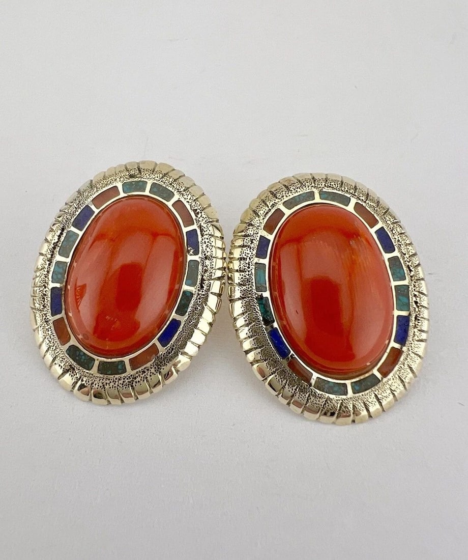 VTG NAVAJO 14K GOLD NATURAL MEDITERRANEAN RED CORAL & BISBEE TURQUOISE EARRINGS: VTG NAVAJO 14K GOLD NATURAL MEDITERRANEAN RED CORAL & BISBEE TURQUOISE EARRINGS Vtg Navajo 14k Yellow Gold Natural Mediterranean Red Coral & Bisbee Turquoise Earrings Size: 1 1/8" (28mm) Tall & 7/8" (