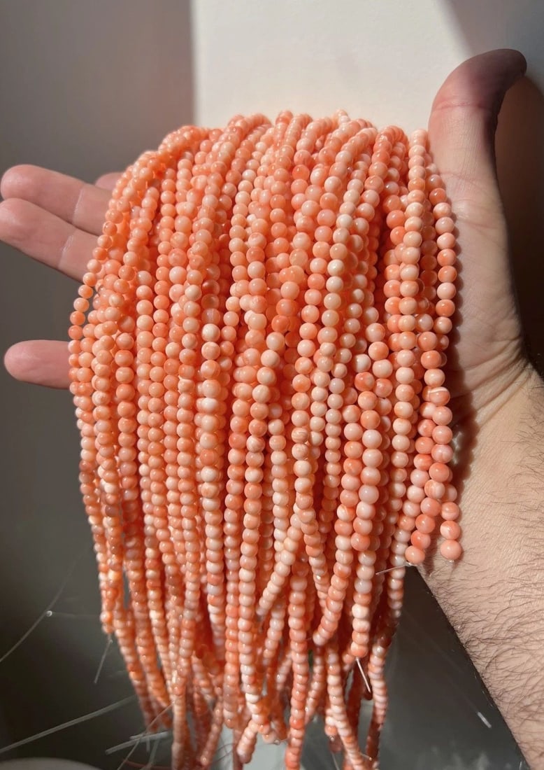 84 STRANDS -VINTAGE NATURAL ANGEL SKIN CORAL 4.5-5.5MM BEADS NECKLACE - 1,302.7G: 84 STRANDS -VINTAGE NATURAL ANGEL SKIN CORAL 4.5-5.5MM BEADS NECKLACE - 1,302.7G 84 SINGLE STRANDS - Vintage Natural Angel Skin Coral 4.5mm-5.5mm Beads Necklace - 1,302.7g Amaizng Natural Angel Skin C