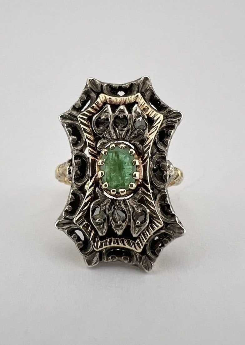 ANTIQUE VICTORIAN ETRUSCAN 18K GOLD & SILVER TOP EMERALD & ROSE CUT DIAMOND RING: ANTIQUE VICTORIAN ETRUSCAN 18K GOLD & SILVER TOP EMERALD & ROSE CUT DIAMOND RING Antique Victorian Etruscan 18k Gold & Silver Top Emerald & Rose Cut Diamond Ring Ring Size: 6.75 - Can Be Resized Weigh