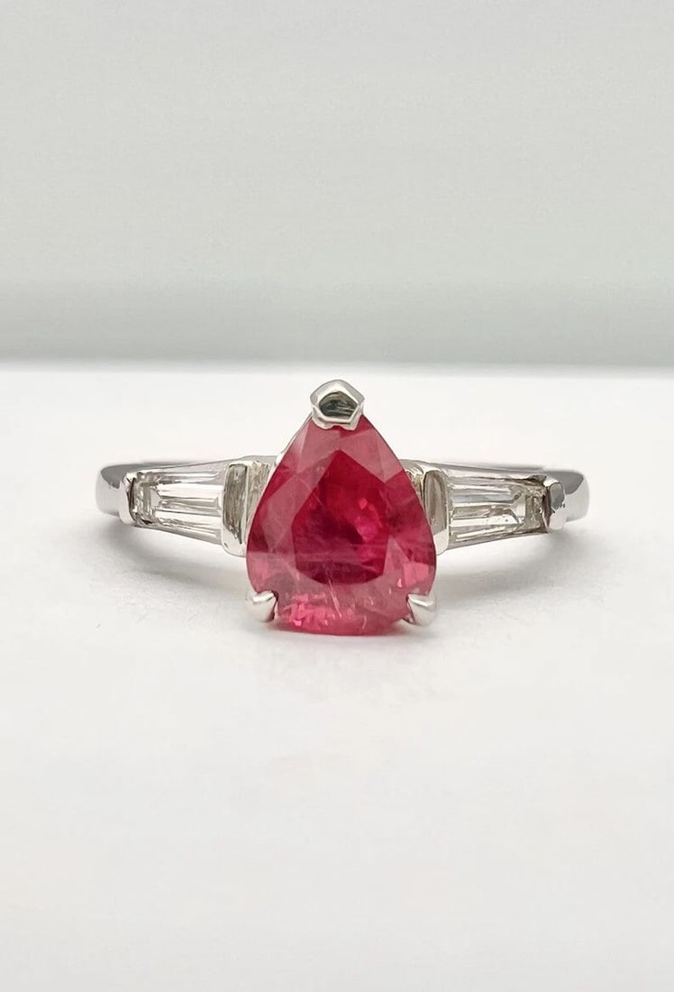 ANTIQUE ART DECO .85CT PEAR SHAPED BURMA RUBY & VS .20CT BAGUETTE DIAMOND RING (1 of 2)