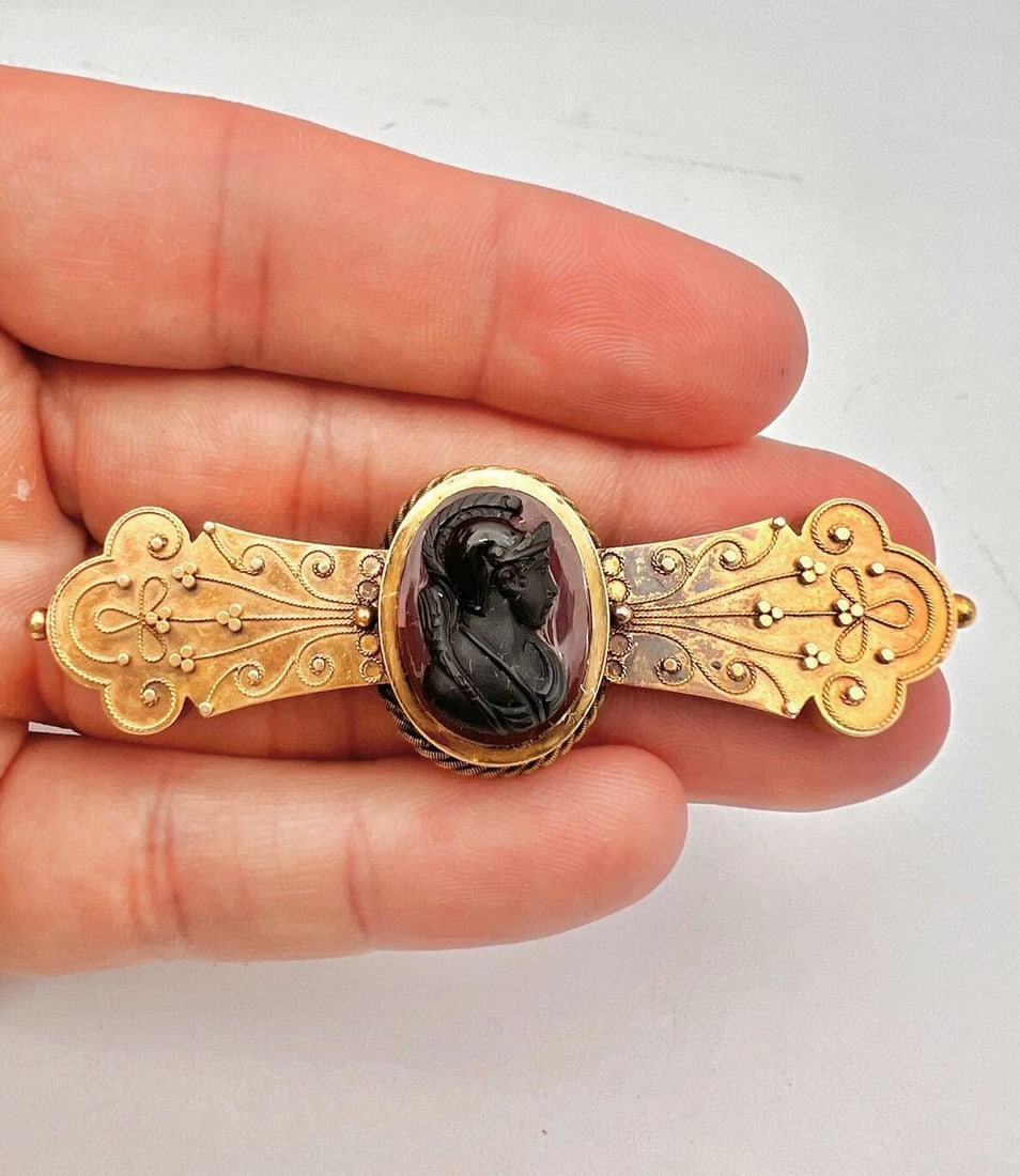 ANTIQUE VICTORIAN ETRUSCAN 14K YELLOW GOLD HARDSTONE INTAGLIO CAMEO PIN BROOCH (1 of 2)