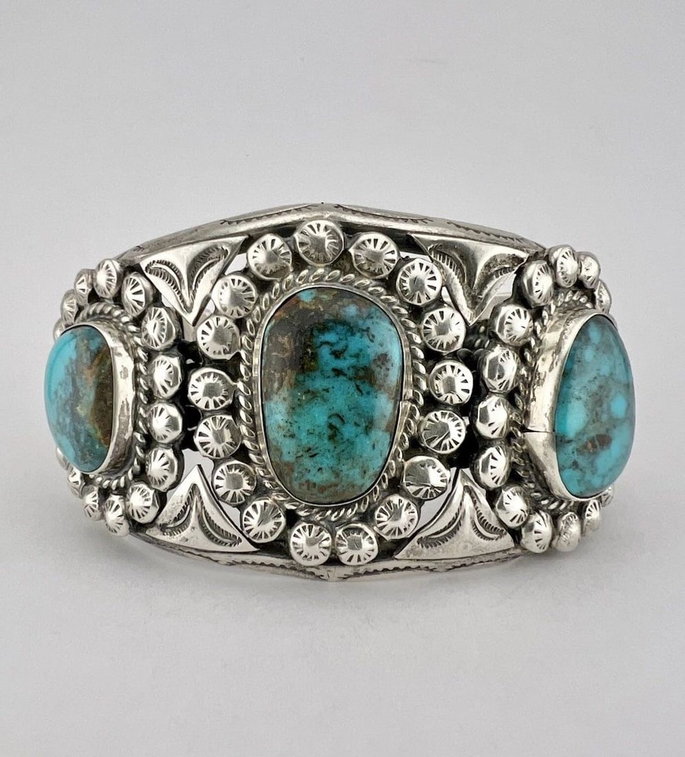 VINTAGE NAVAJO BISBEE TURQUOISE STERLING SILVER STAMPED WIDE CUFF BRACELET 84G (1 of 2)