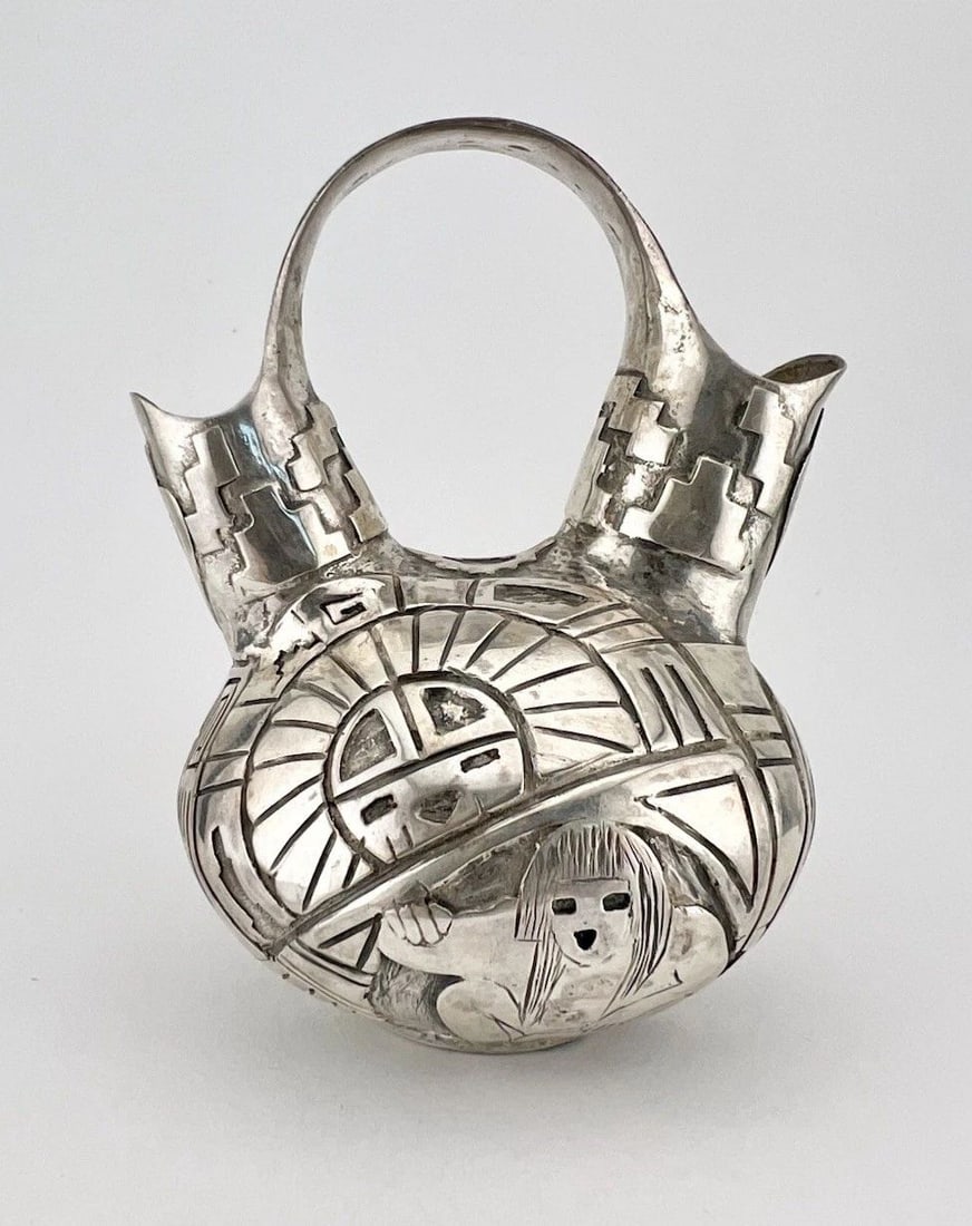 RARE VTG NAVAJO STERLING SILVER DETAILED PUEBLO SCENE OVERLAY WEDDING VASE POT: RARE VTG NAVAJO STERLING SILVER DETAILED PUEBLO SCENE OVERLAY WEDDING VASE POT RARE Vintage Navajo Sterling Silver Detailed Pueblo Scene Overlay Wedding Vase Pot Size: 2 3/4" At Its Widest Point & Aro