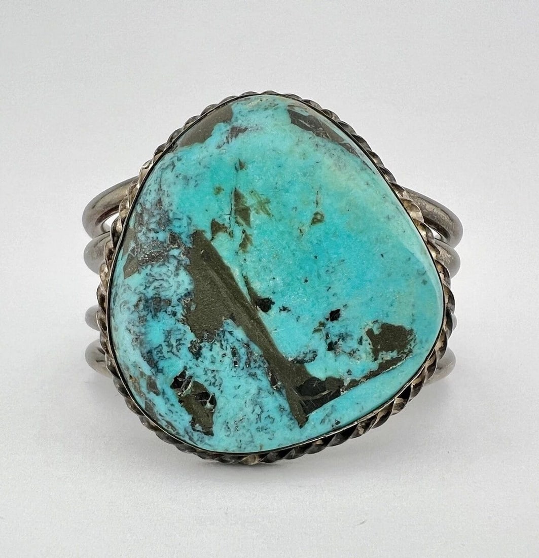 VTG HEAVY NAVAJO BISBEE TURQUOISE STERLING SILVER CUFF BRACELET 133.8G (1 of 2)