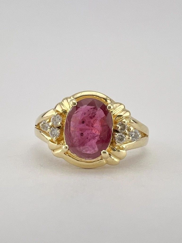 VINTAGE 18K YELLOW GOLD 1.50CT APPROX. RUBY & DIAMOND CLUSTER BAND RING (1 of 2)