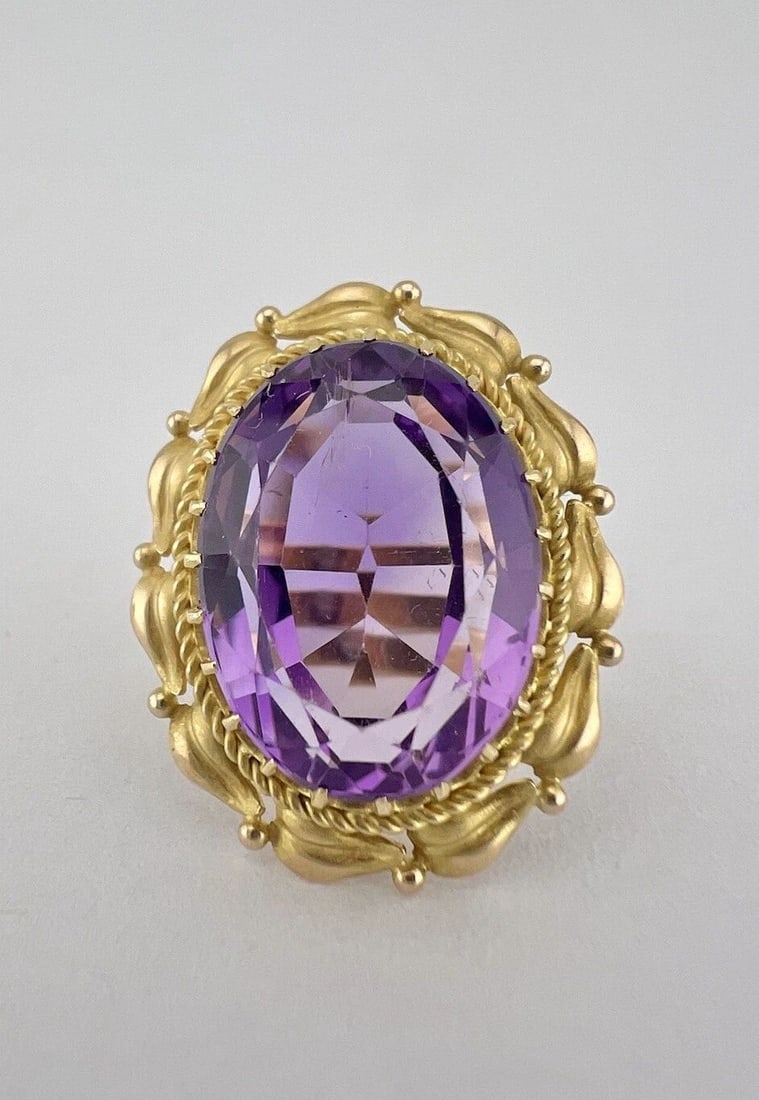 ANTIQUE VICTORIAN ETRUSCAN 14K YELLOW GOLD OVAL AMETHYST FILIGREE CLAW SET RING: ANTIQUE VICTORIAN ETRUSCAN 14K YELLOW GOLD OVAL AMETHYST FILIGREE CLAW SET RING Antique Victorian Etruscan 14k Yellow Gold Oval Amethyst Filigree Claw Set Ring Ring Size 3.5 - 4 - Can Be Resized Weigh