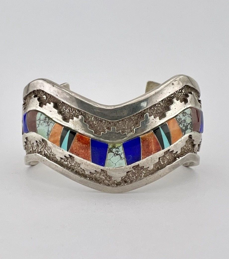 CALVIN BEGAY NAVAJO STERLING FLUSH MULTI GEMS OVERLAY WAVE CUFF BRACELET 74.8G (1 of 2)