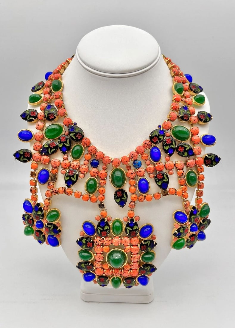 MASSIVE JULIANA D&E CABOCHONS & MOLDED GLASS FLOWER RHINESTONES RUNWAY NECKLACE (1 of 2)