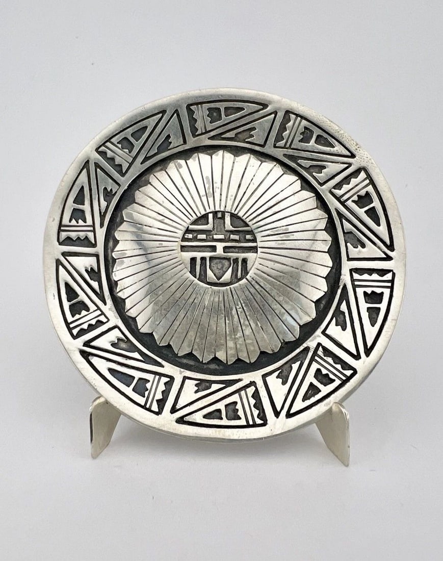 RARE VTG NAVAJO STERLING SILVER DETAILED SUNFACE OVERLAY 2 5/8" PLATE & STAND #2 (1 of 2)
