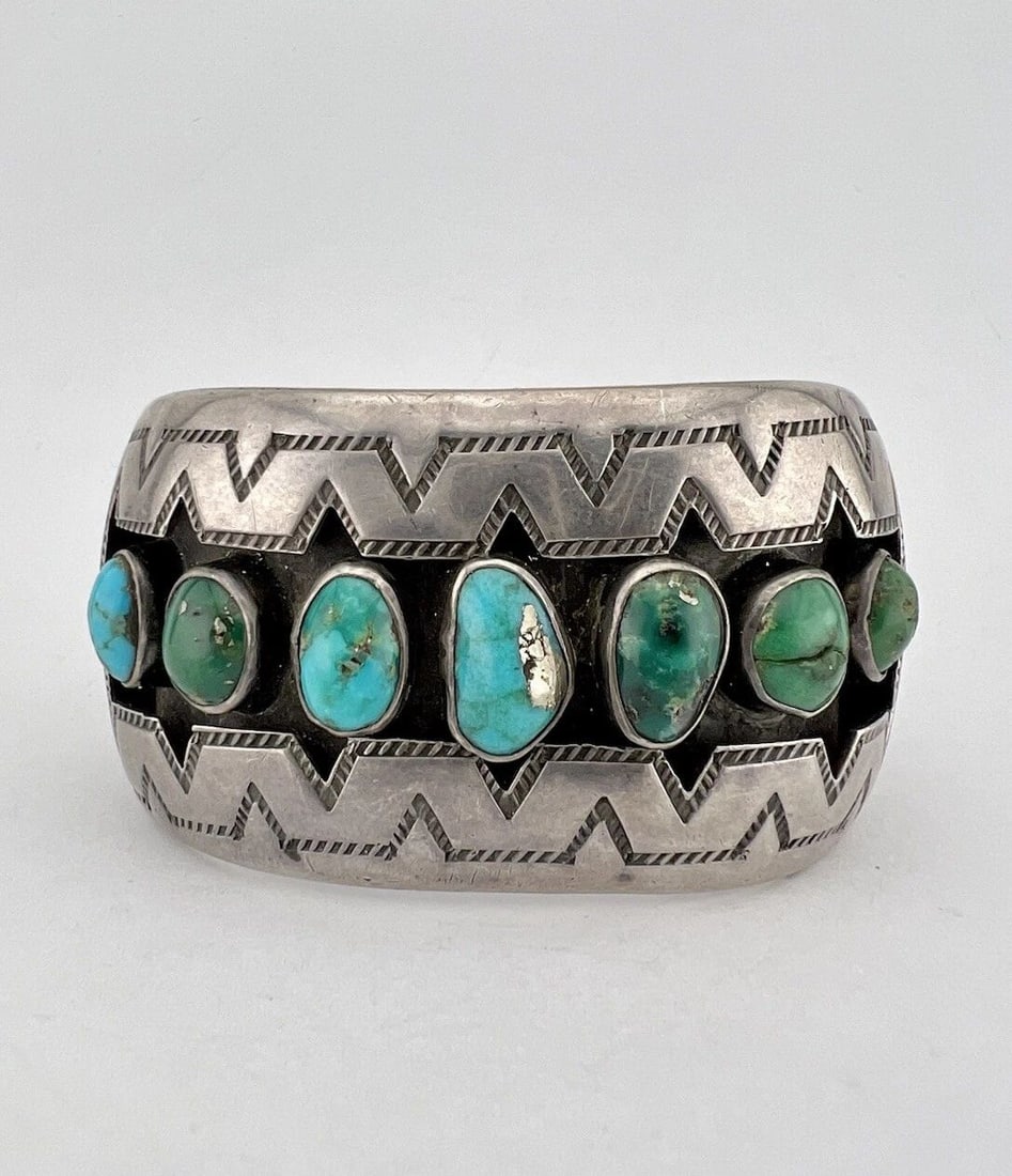 EARLY FRED HARVEY NAVAJO COIN SILVER CERRILLOS TURQUOISE SHADOWBOX CUFF BRACELET: EARLY FRED HARVEY NAVAJO COIN SILVER CERRILLOS TURQUOISE SHADOWBOX CUFF BRACELET Early Fred Harvey Navajo Coin Silver Cerrillos Turquoise Shadowbox Cuff Bracelet Cuff is 5 1/4" tip to Tip and has a 1 