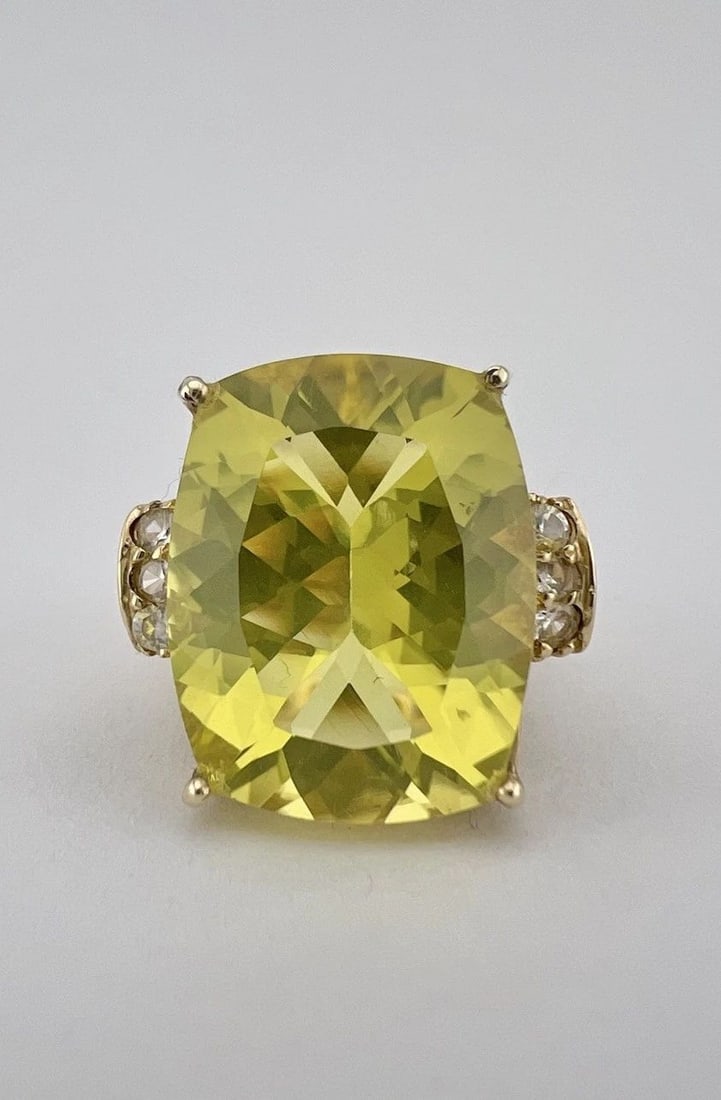 DESIGNER 10K YELLOW GOLD FANCY CUT LARGE GREEN PERIDOT FILIGREE RING 7.1G: DESIGNER 10K YELLOW GOLD FANCY CUT LARGE GREEN PERIDOT FILIGREE RING 7.1G Designer 10k Yellow Gold Fancy Cut Large Green Peridot Filigree Ring 7.1g Ring Size: 7.25 - Can Be Resized Metal: 10k Yellow G