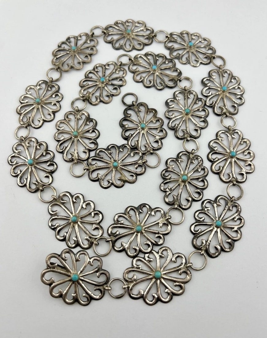 VTG NAVAJO SANDCAST STERLING SILVER TURQUOISE OVAL CONCHO LINK BELT 35" - 98.5G: VTG NAVAJO SANDCAST STERLING SILVER TURQUOISE OVAL CONCHO LINK BELT 35" - 98.5G Vtg Navajo Sandcast Sterling Silver Turquoise Oval Concho Link Belt 35" - 98.5g Belt Size: 35" - Tip To Tip - Adjustable