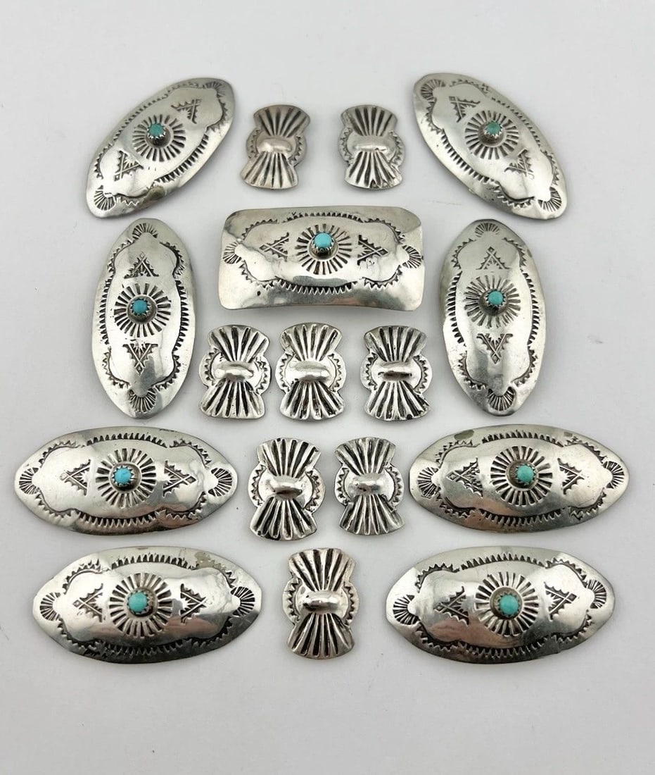 VTG FRED HARVEY NAVAJO STERLING SILVER NATURAL TURQUOISE STAMPED 18 CONCHO BELT: VTG FRED HARVEY NAVAJO STERLING SILVER NATURAL TURQUOISE STAMPED 18 CONCHO BELT Vtg Fred Harvey Navajo Sterling Silver Natural Turquoise Stamped 18 Concho Belt Buckle Size: 1 7/8" Wide by 1" Tall Oval