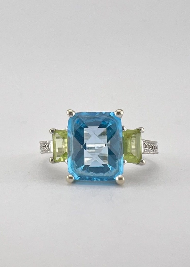 BH BY EFFY 14K WHITE GOLD & NATURAL BLUE TOPAZ & GREEN PERIDOT ENGRAVED RING: BH BY EFFY 14K WHITE GOLD & NATURAL BLUE TOPAZ & GREEN PERIDOT ENGRAVED RING BH By Effy 14k White Gold & Natural Blue Topaz & Green Peridot Engraved Ring Ring Size: 10 - Can Be Resized Metal: 14k Whit
