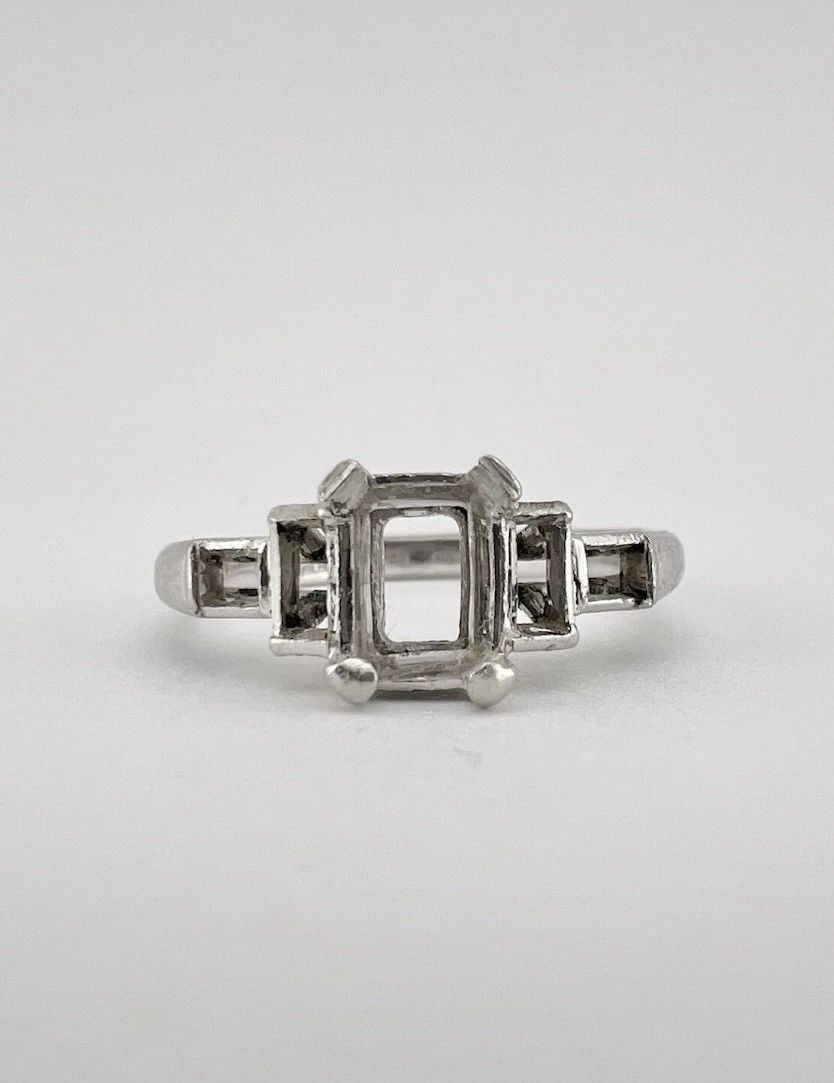 ANTIQUE PLATINUM SEMI-MOUNT DIAMOND ENGAGEMENT RING MOUNTING (1 of 2)