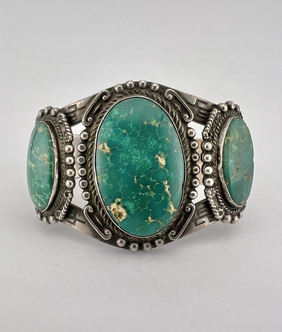 HUGE VTG FRED HARVEY NAVAJO STERLING CERRILLOS TURQUOISE STAMPED CUFF BRACELET: HUGE VTG FRED HARVEY NAVAJO STERLING CERRILLOS TURQUOISE STAMPED CUFF BRACELET Vtg Fred Harvey Era Navajo Sterling Cerrillos Turquoise Stamped Cuff Bracelet 57.2g Cuff is 5 3/8" tip to Tip and has an 