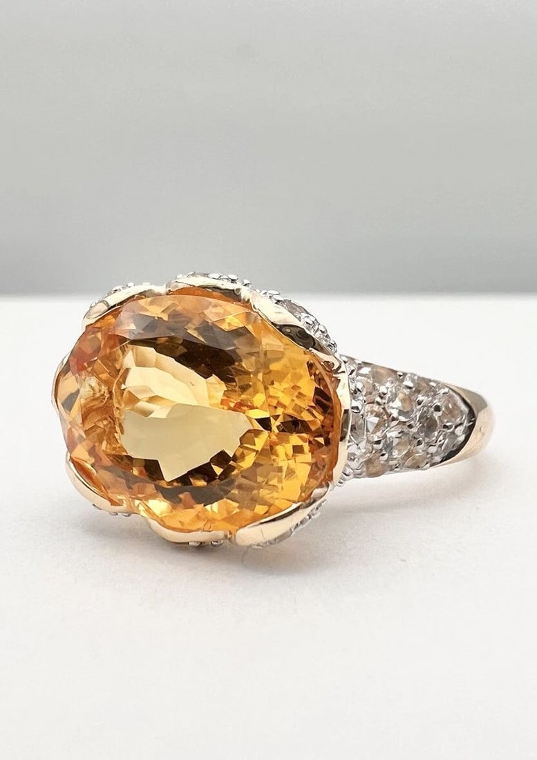 DESIGNER 14K YELLOW GOLD 5.50CT OVAL SHAPED CUT CITRINE FANCY CROWN RING: DESIGNER 14K YELLOW GOLD 5.50CT OVAL SHAPED CUT CITRINE FANCY CROWN RING Designer 14k Yellow Gold 5.50ct Oval Shaped Cut Citrine Fancy Crown Ring Size: 9 - Can be Resized With Out Damage Weight is 6.3