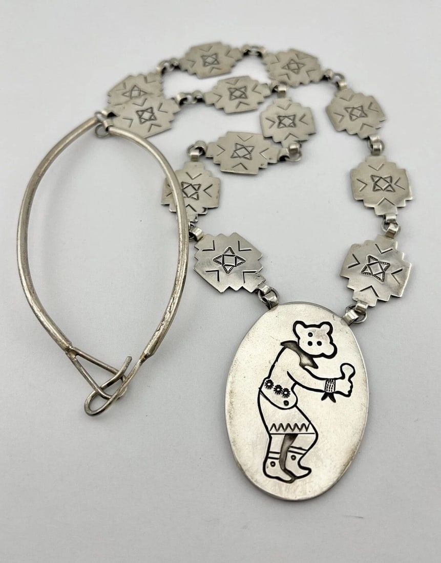 VTG NAVAJO STERLING SILVER STAMPED KACHINA DANCER STAMPED LINK NECKLACE - 27": VTG NAVAJO STERLING SILVER STAMPED KACHINA DANCER STAMPED LINK NECKLACE - 27" Vtg Navajo Sterling Silver Stamped Kachina Dancer Stamped Link Necklace - 27" Size: 27"Long Tip To Tip Links Are Over 3/4"