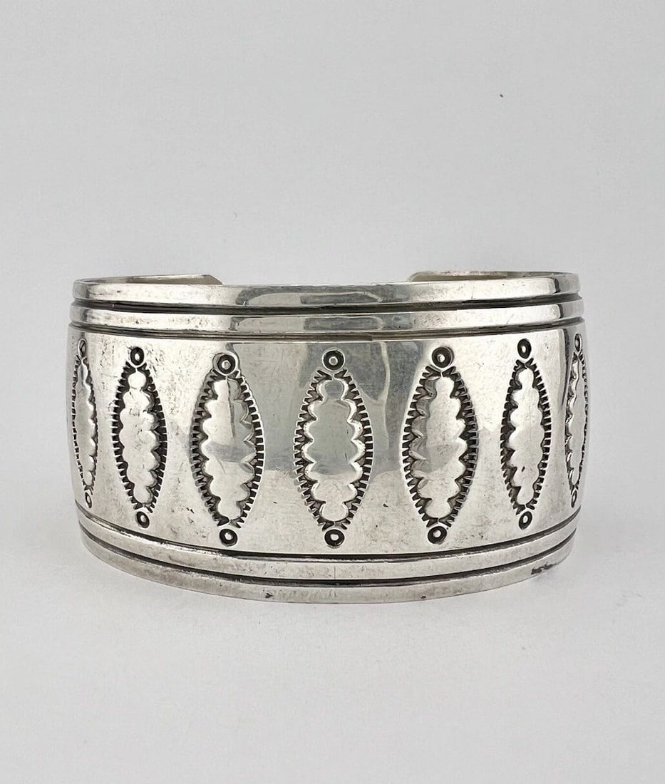 HUGE VTG MIKE BEGAY NAVAJO STERLING SILVER DEEP STAMPED WIDE CUFF BRACELET 64.6G: HUGE VTG MIKE BEGAY NAVAJO STERLING SILVER DEEP STAMPED WIDE CUFF BRACELET 64.6G HUGE Vtg Mike Begay Navajo Sterling Silver Deep Stamped Wide Cuff Bracelet 64.6g Cuff is Just Under 6" Tip to Tip and h