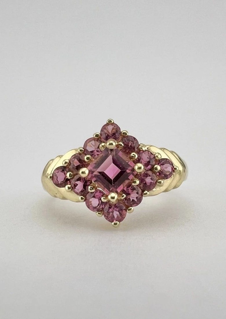 DESIGNER 14K YELLOW GOLD NATURAL TOURMALINE CLUSTER RING: DESIGNER 14K YELLOW GOLD NATURAL TOURMALINE CLUSTER RING Designer 14k Yellow Gold Natural Tourmaline Cluster Ring Ring Size: 6.25 - Can Be Resized Metal: 14k Yellow Gold - Hallmarked Weight is 2.7 Gra