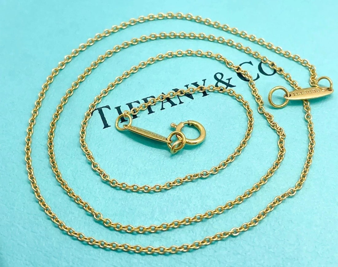 TIFFANY & CO. ELSA PERETTI 18K YELLOW GOLD SMALL LINK CHAIN NECKLACE 16.25": TIFFANY & CO. ELSA PERETTI 18K YELLOW GOLD SMALL LINK CHAIN NECKLACE 16.25" Authentic Tiffany & Co. Elsa Peretti 18K Yellow Gold Small Link Chain Necklace 16.25" Size: 16.25" Long Metal: 18k Yellow Go