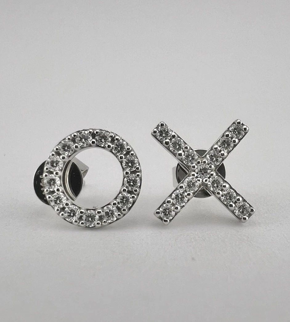 DESIGNER 14K WHITE GOLD NATURAL 0.26CT PAVE-SET DIAMOND XO STUD EARRINGS (1 of 2)