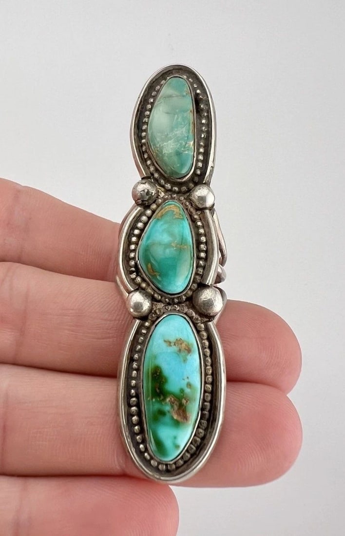 HUGE VTG NAVAJO STERLING SILVER HIGH GRADE ROYSTON TURQUOISE LONG RING 2.75": HUGE VTG NAVAJO STERLING SILVER HIGH GRADE ROYSTON TURQUOISE LONG RING 2.75" HUGE Vtg Navajo Sterling Silver High Grade Royston Turquoise Long Ring 2.75" Ring Size: 8 - Can Be Re Sized Weight is 19.0 