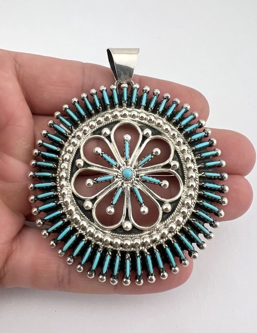 HUGE VTG BY NAVAJO STERLING SILVER NEEDLEPOINT TURQUOISE CLUSTER PENDANT 3 1/8": HUGE VTG BY NAVAJO STERLING SILVER NEEDLEPOINT TURQUOISE CLUSTER PENDANT 3 1/8" HUGE Vtg BY Navajo Sterling Silver Needlepoint Turquoise Cluster Pendant 3 1/8" Size: 3 1/8" Tall With bail & 2 1/2" Wid