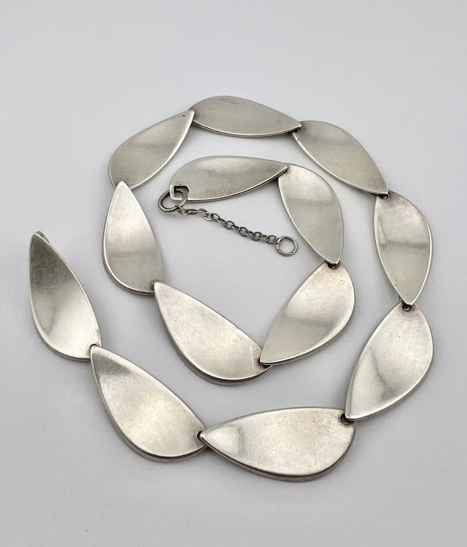 VINTAGE HANS HANSEN DENMARK MODERNIST STERLING SILVER CHOKER NECKLACE 15.5": VINTAGE HANS HANSEN DENMARK MODERNIST STERLING SILVER CHOKER NECKLACE 15.5" Vintage Hans Hansen Denmark Modernist Sterling Silver Choker Necklace 15.5" Size: 15.5" Long & 5/8" Wide - Plus Has an Exten