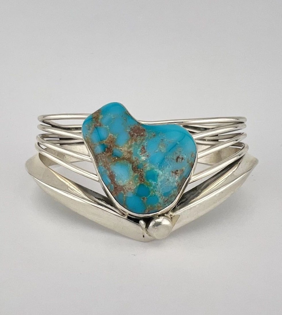 NAVAJO STERLING SILVER BISBEE TURQUOISE V SHAPED CARINATED CUFF BRACELET 42.6G (1 of 2)