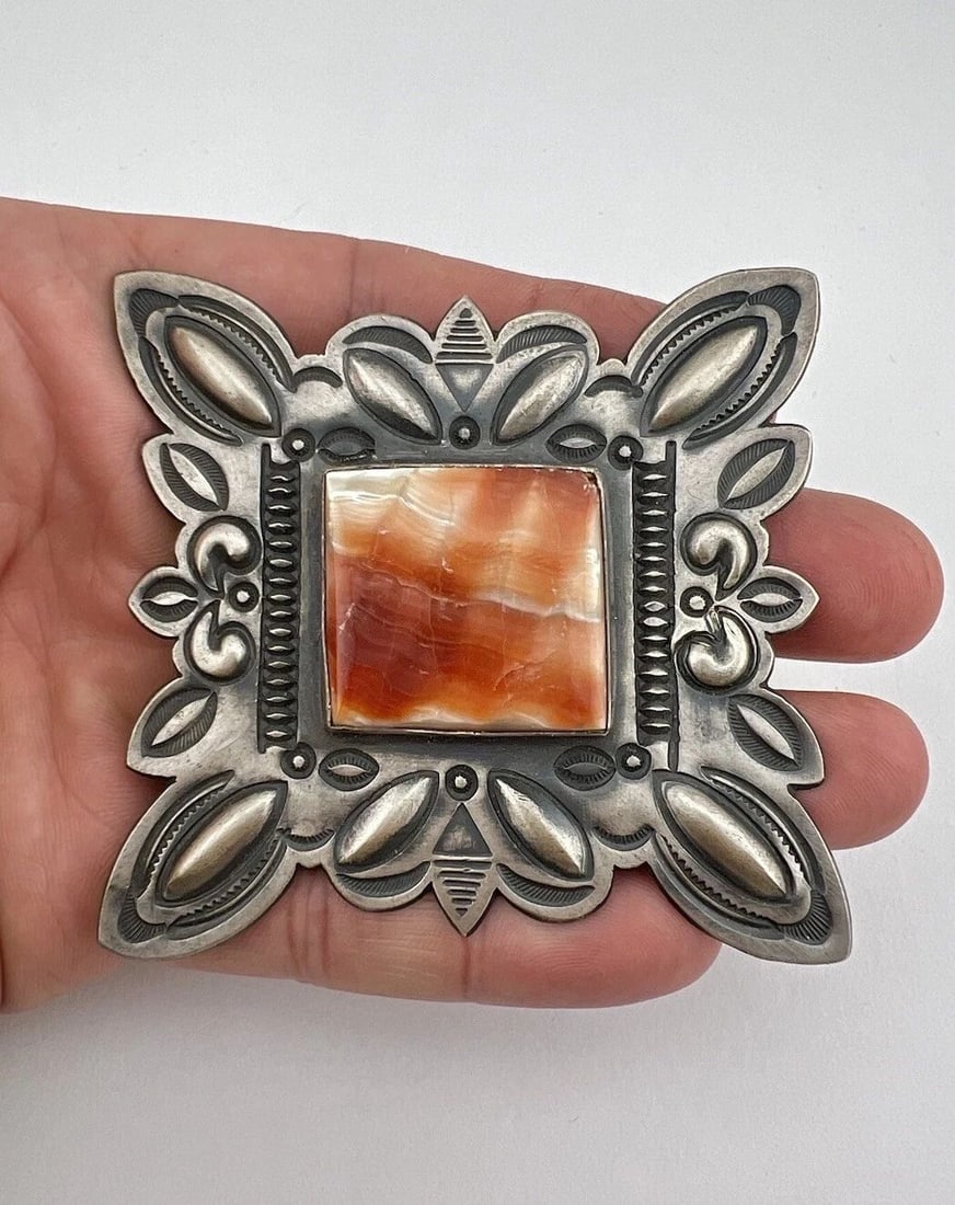 HUGE HARRY MORGAN NAVAJO DEEP STAMPED STERLING SILVER SPINY OYSTER PIN BROOCH 3": HUGE HARRY MORGAN NAVAJO DEEP STAMPED STERLING SILVER SPINY OYSTER PIN BROOCH 3" HUGE Harry Morgan Navajo Deep Stamped Sterling Silver Spiny Oyster Pin Brooch 3" Size: 3" Wide by 2 3/4" Tall in the Ce