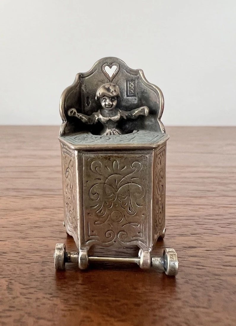 ANTIQUE STERLING SILVER MINIATURE DOLLHOUSE 3D STANDING BABY STROLLER SCULPTURE (1 of 2)
