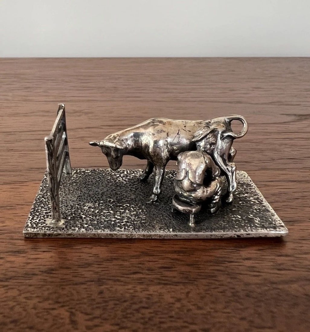 ANTIQUE STERLING SILVER MINIATURE DOLLHOUSE 3D FARMER MILKING COW SCULPTURE (1 of 2)