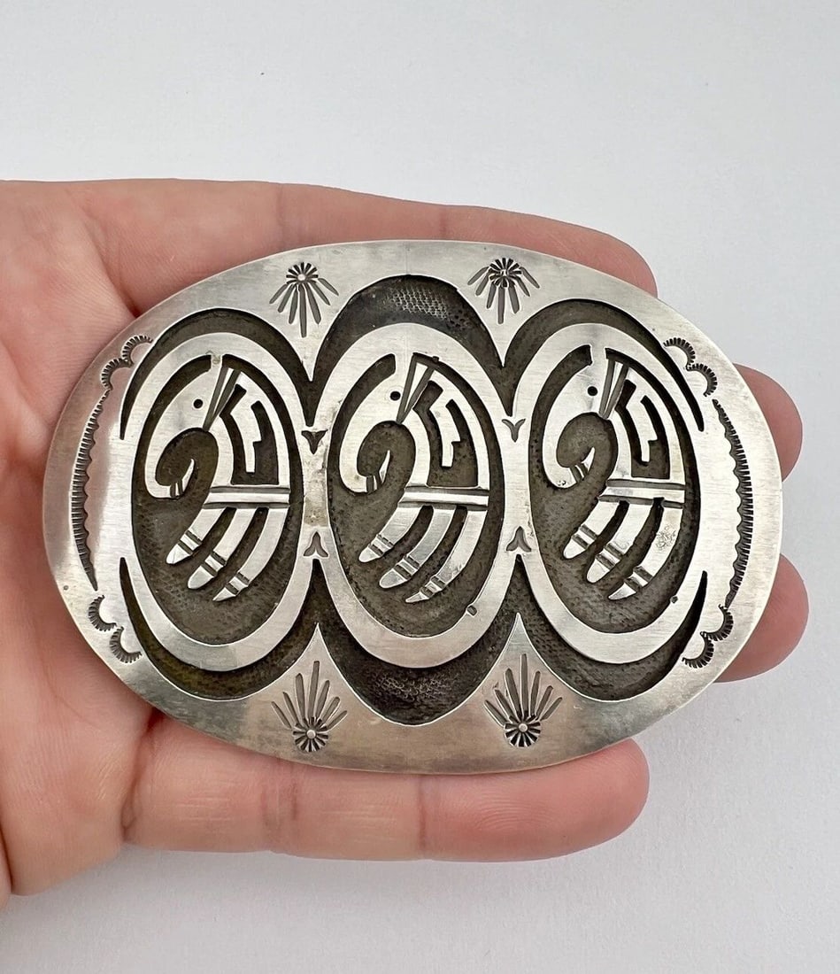 CECIL ASHLEY NAVAJO STERLING SILVER PARROT BIRD OVERLAY BELT BUCKLE 3 3/8" 60.8G: CECIL ASHLEY NAVAJO STERLING SILVER PARROT BIRD OVERLAY BELT BUCKLE 3 3/8" 60.8G Vtg Cecil Ashley Navajo Sterling Silver Parrot Bird Overlay Belt Buckle 3 3/8" 60.8g Size: 3 3/8" Wide By Almost 2 1/2"
