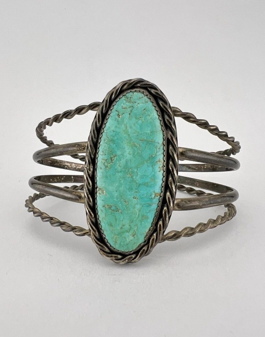 VINTAGE NAVAJO STERLING SILVER CARICO LAKE TURQUOISE TWIST ROPE CUFF BRACELET (1 of 2)